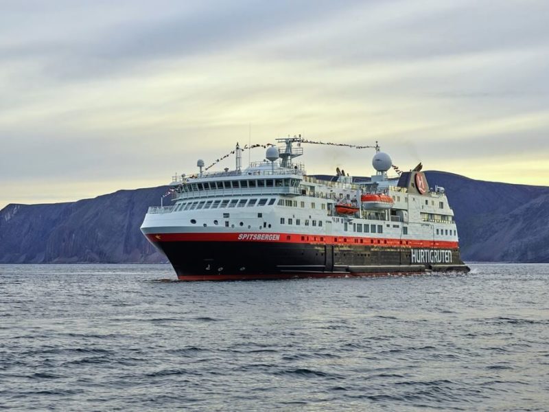 Cruiseschip RES2021100659 - Hurtigruten